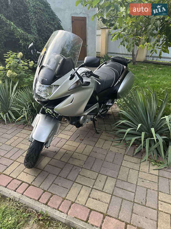Honda NT 700V 2010