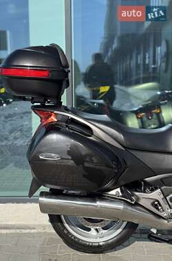 Мотоцикл Спорт-туризм Honda NT 700V 2006 в 