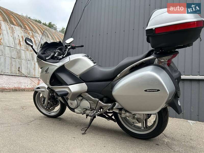 Мотоцикл Туризм Honda NT 700V 2011 в Чернигове