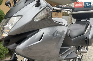 Мотоцикл Спорт-туризм Honda NT 700V 2006 в 