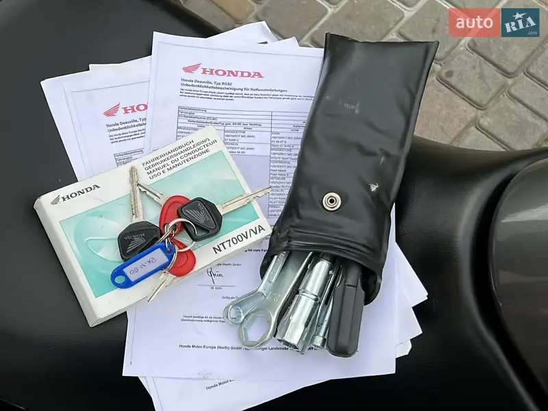 Мотоцикл Туризм Honda NT 700V 2006 в Буске документ