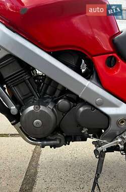 Мотоцикл Классик Honda NTV 650 (Revere) 1995 в 