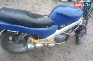 Мотоцикл Классик Honda NTV 650 (Revere) 1997 в 