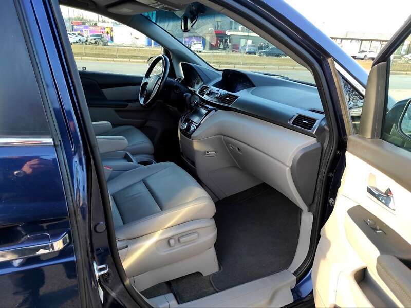 Мінівен Honda Odyssey 2016 в Харкові фото 15 Мінівен Honda Odyssey 2016 в Харкові