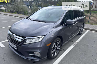 Минивэн Honda Odyssey 2017 в Киеве