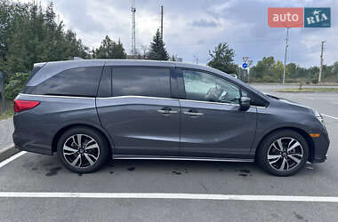 Минивэн Honda Odyssey 2017 в Киеве