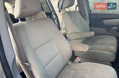 Минивэн Honda Odyssey 2016 в 
