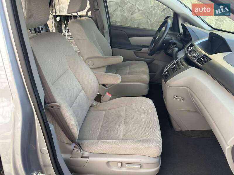 Мінівен Honda Odyssey 2016 в Києві