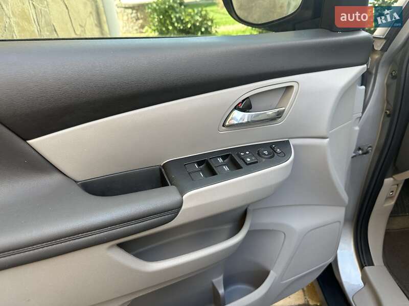 Мінівен Honda Odyssey 2016 в Києві