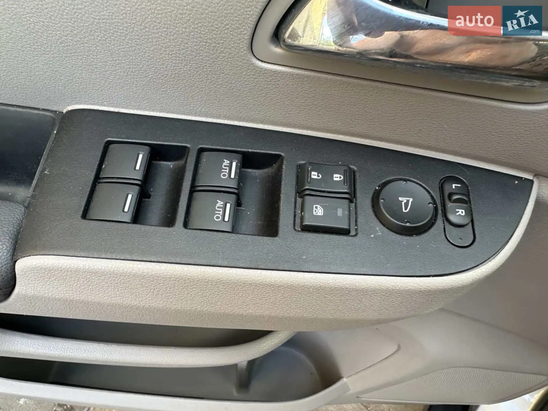 2016 Honda Odyssey - мініатюра 26