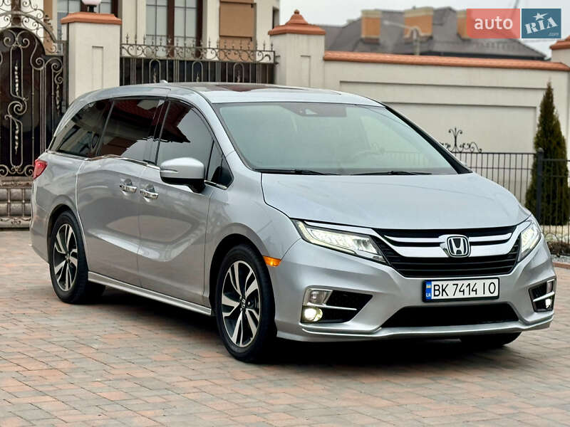Мінівен Honda Odyssey 2017 в Рівному