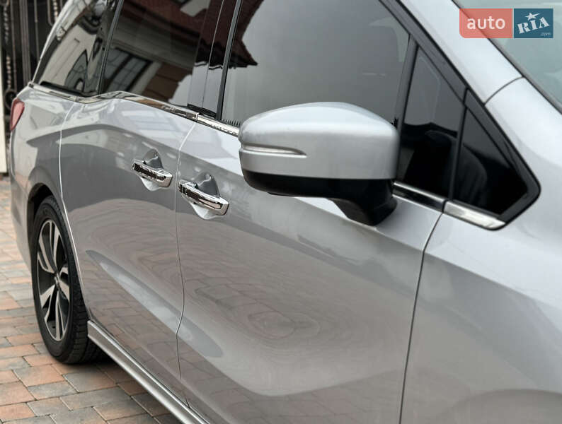 Мінівен Honda Odyssey 2017 в Рівному