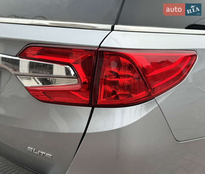 Мінівен Honda Odyssey 2017 в Рівному