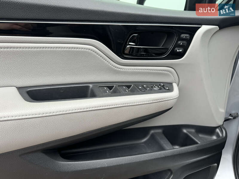 Мінівен Honda Odyssey 2017 в Рівному