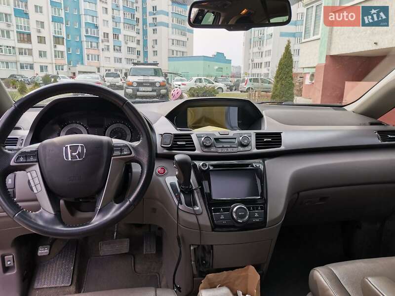 Минивэн Honda Odyssey 2016 в Черкассах