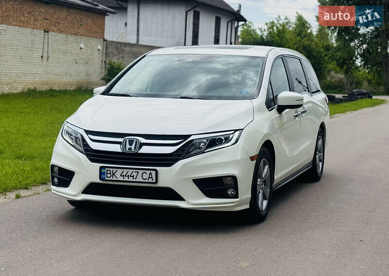 Минивэн Honda Odyssey 2018 в Ровно