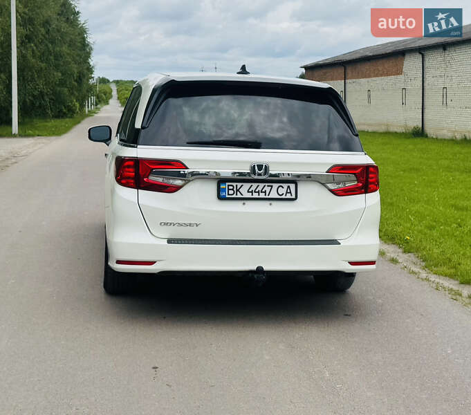 Минивэн Honda Odyssey 2018 в Ровно