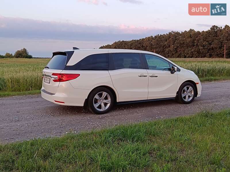 Мінівен Honda Odyssey 2018 в Сосницях