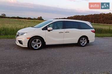 Минивэн Honda Odyssey 2018 в 