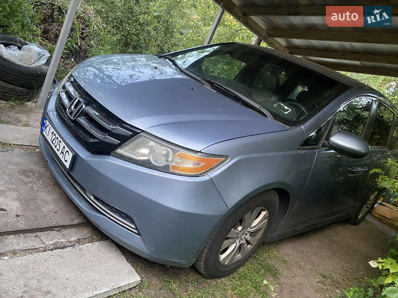 Минивэн Honda Odyssey 2013 в 