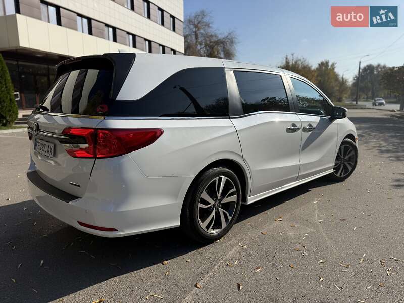 Минивэн Honda Odyssey 2022 в Днепре фото 7 Минивэн Honda Odyssey 2022 в Днепре