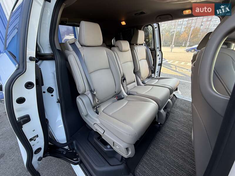 Минивэн Honda Odyssey 2022 в Днепре фото 41 Минивэн Honda Odyssey 2022 в Днепре