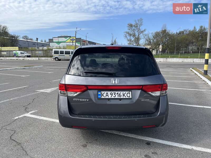 Минивэн Honda Odyssey 2013 в Киеве фото 6 Минивэн Honda Odyssey 2013 в Киеве