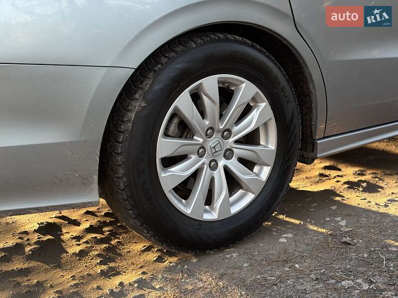 Минивэн Honda Odyssey 2019 в Дмитровке фото 15 Минивэн Honda Odyssey 2019 в Дмитровке