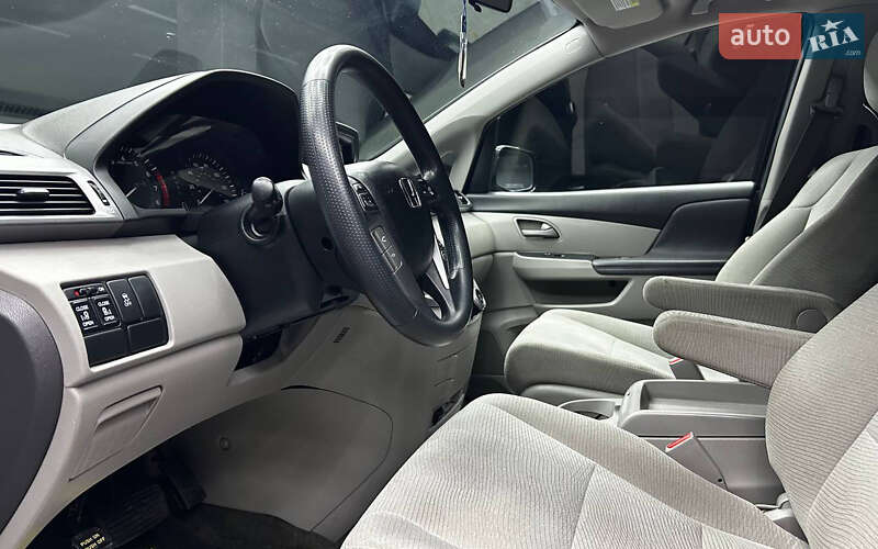 Минивэн Honda Odyssey 2012 в Черновцах