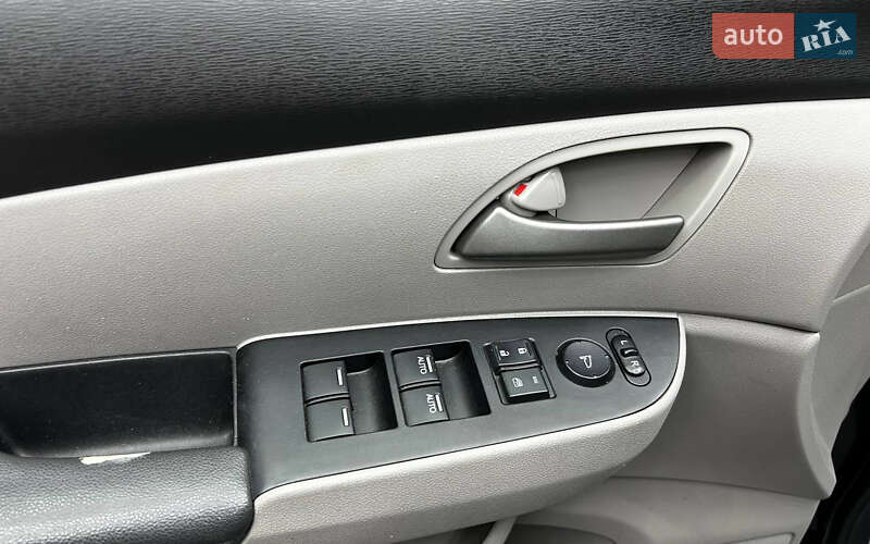 Минивэн Honda Odyssey 2012 в Черновцах