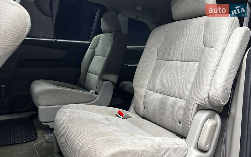 Минивэн Honda Odyssey 2012 в Черновцах