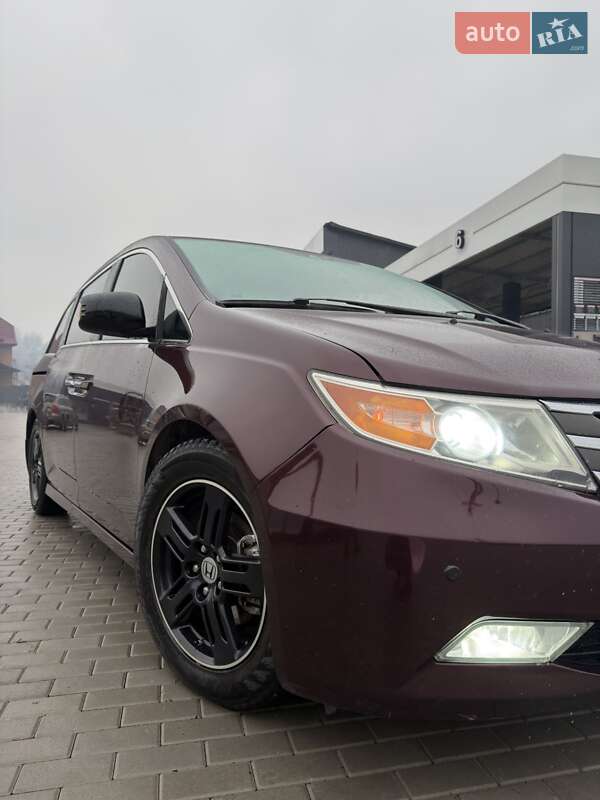 Мінівен Honda Odyssey 2012 в Хусті