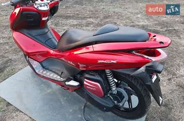 Макси-скутер Honda PCX 125 2012 в 
