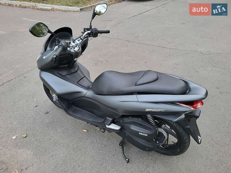 Макси-скутер Honda PCX 125 2014 в Бобровице