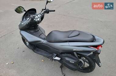 Макси-скутер Honda PCX 125 2014 в 