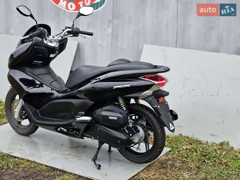 Макси-скутер Honda PCX 125 2014 в Первомайске