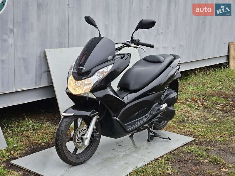 Макси-скутер Honda PCX 125 2014 в Первомайске