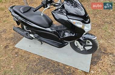 Макси-скутер Honda PCX 125 2014 в 