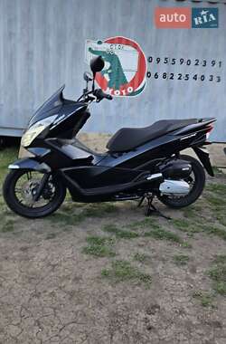 Максі-скутер Honda PCX 125 2017 в 