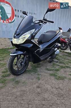 Максі-скутер Honda PCX 125 2017 в 