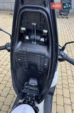 Макси-скутер Honda PCX 125 2024 в 