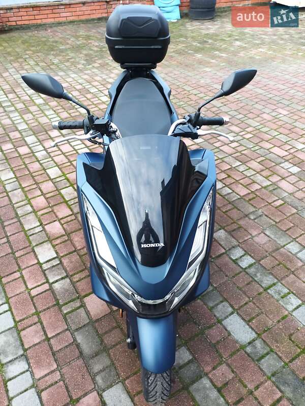 Макси-скутер Honda PCX 125 2024 в Киеве