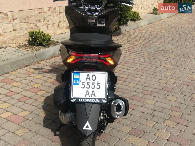 Скутер Honda PCX 125 2023 в Мукачево