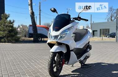 Максі-скутер Honda PCX 150 2018 в Сумах