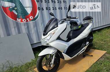 Макси-скутер Honda PCX 150 2014 в 
