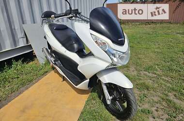 Макси-скутер Honda PCX 150 2014 в 