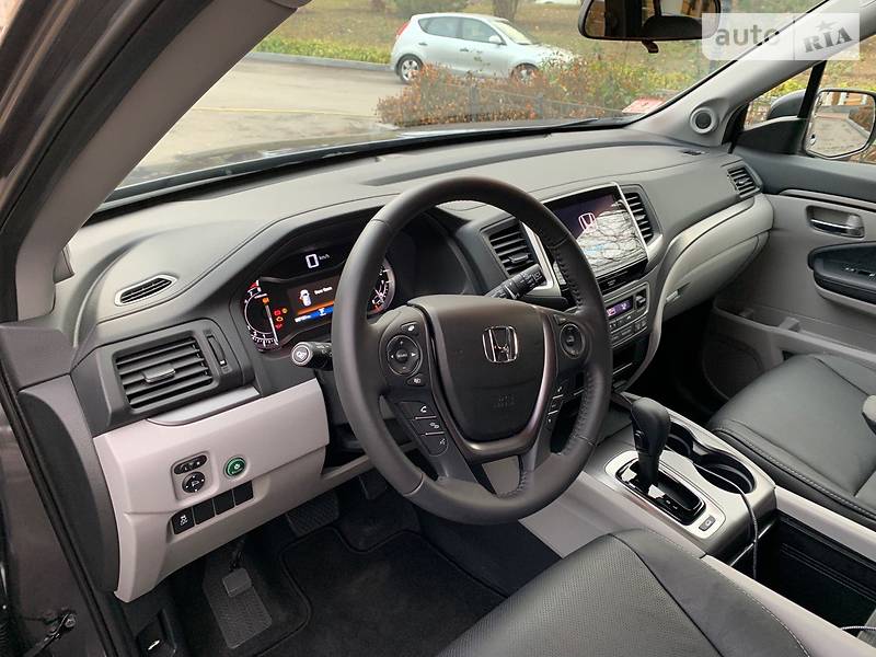Внедорожник / Кроссовер Honda Pilot 2018 в Киеве