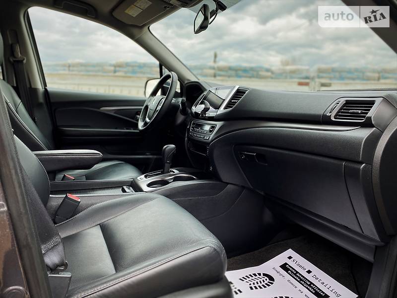 Позашляховик / Кросовер Honda Pilot 2016 в Чернівцях