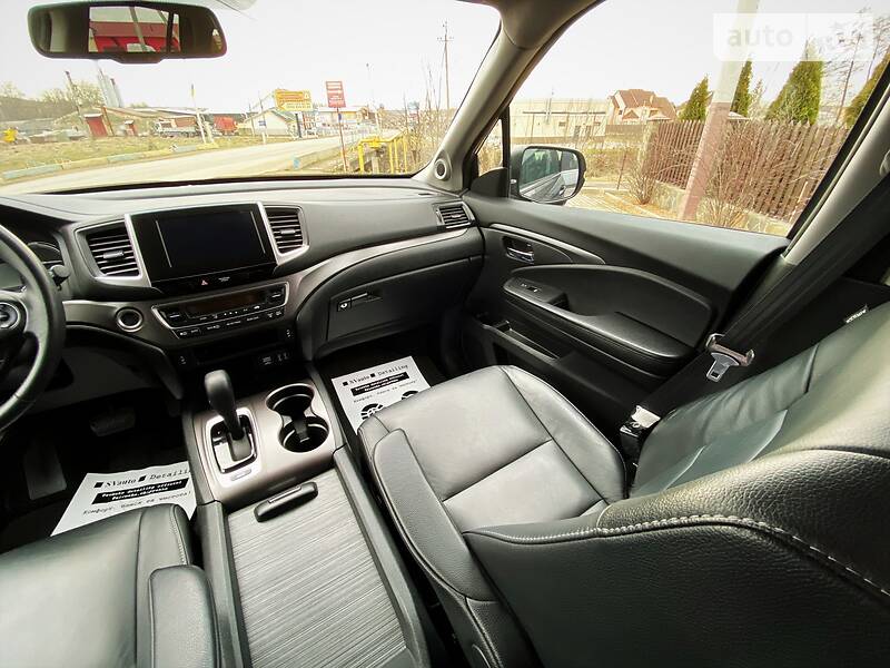 Позашляховик / Кросовер Honda Pilot 2016 в Чернівцях
