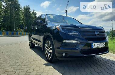 Позашляховик / Кросовер Honda Pilot 2017 в Івано-Франківську